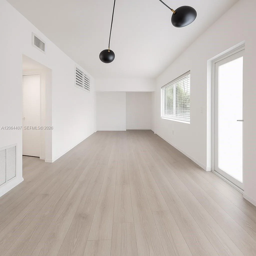 1110 Venetian Way # 2B, Miami, FL 33139 photo 7