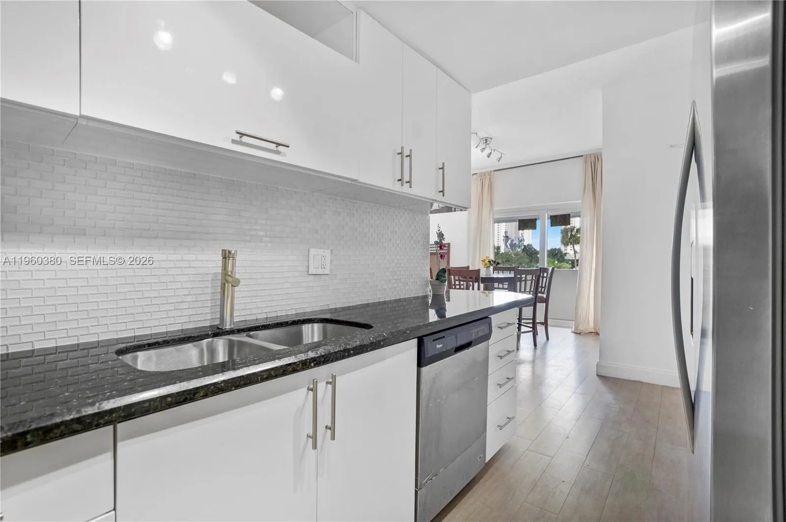 500 Bayview Dr # 125, Sunny Isles Beach, FL 33160 photo 6