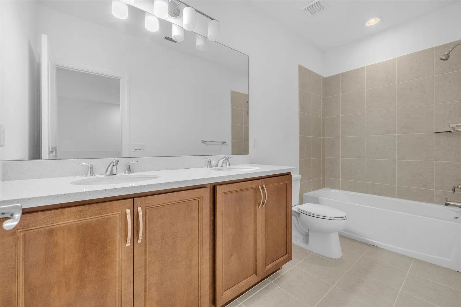 540 Sanderling Circle, Deerfield Beach, FL 33442 photo 10