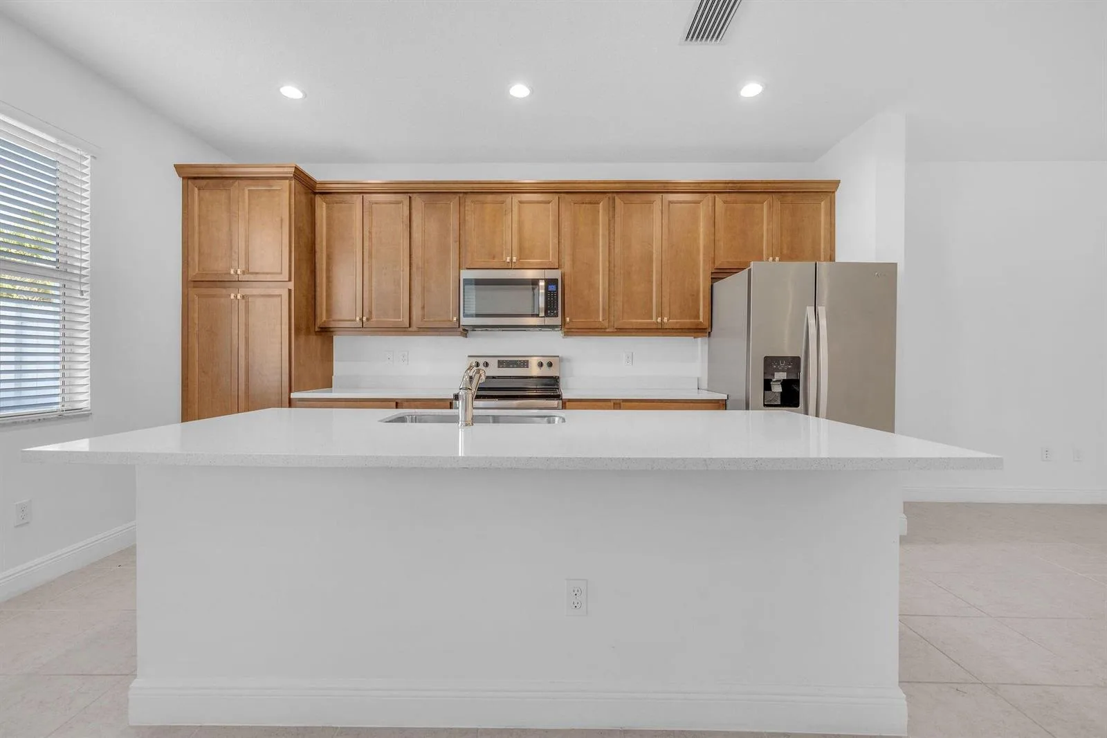 540 Sanderling Circle, Deerfield Beach, FL 33442 photo 4