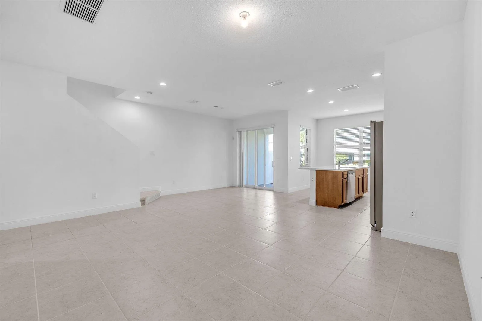 540 Sanderling Circle, Deerfield Beach, FL 33442 photo 6