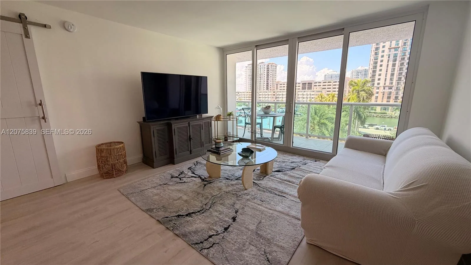 100 Bayview Dr # 431, Sunny Isles Beach, FL 33160 photo 5
