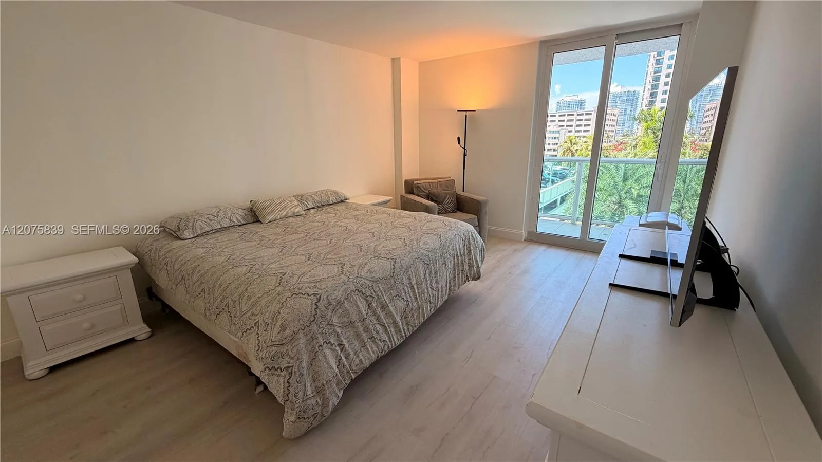 100 Bayview Dr # 431, Sunny Isles Beach, FL 33160 photo 7