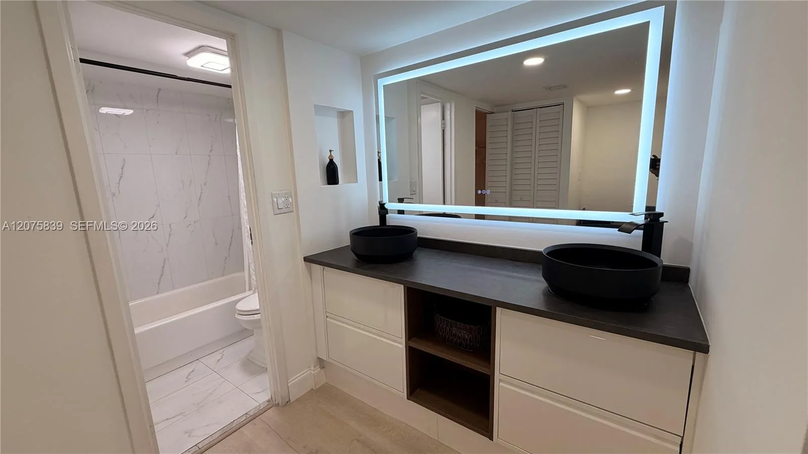 100 Bayview Dr # 431, Sunny Isles Beach, FL 33160 photo 8