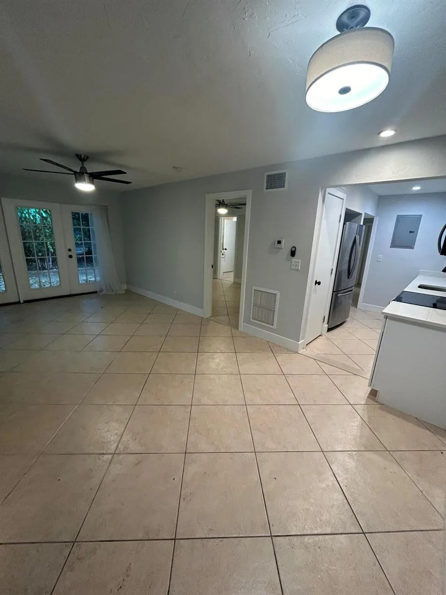 820 N Victoria Park Road # 5, Fort Lauderdale, FL 33304