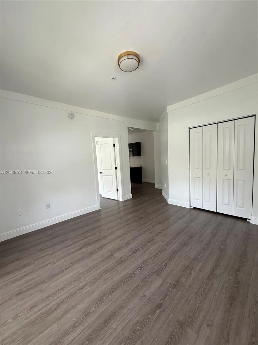 1330 Pennsylvania Ave # 101, Miami Beach, FL 33139 photo 2