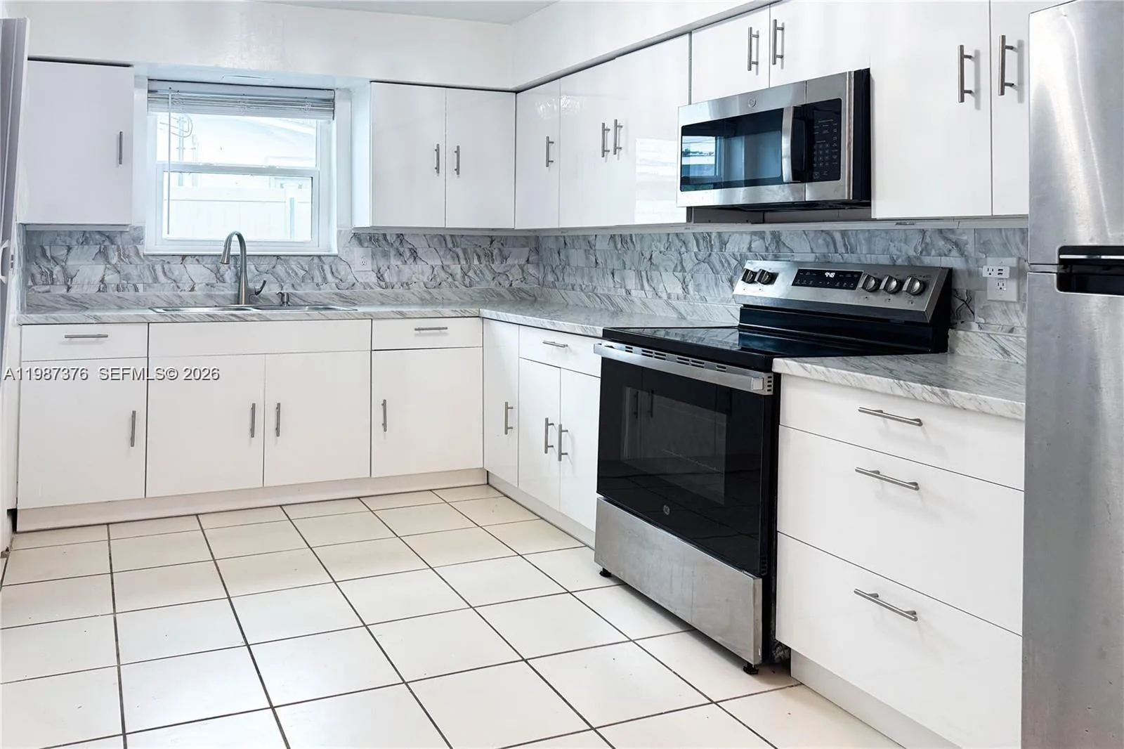 1911 N 44th Ave, Hollywood, FL 33021 photo 4