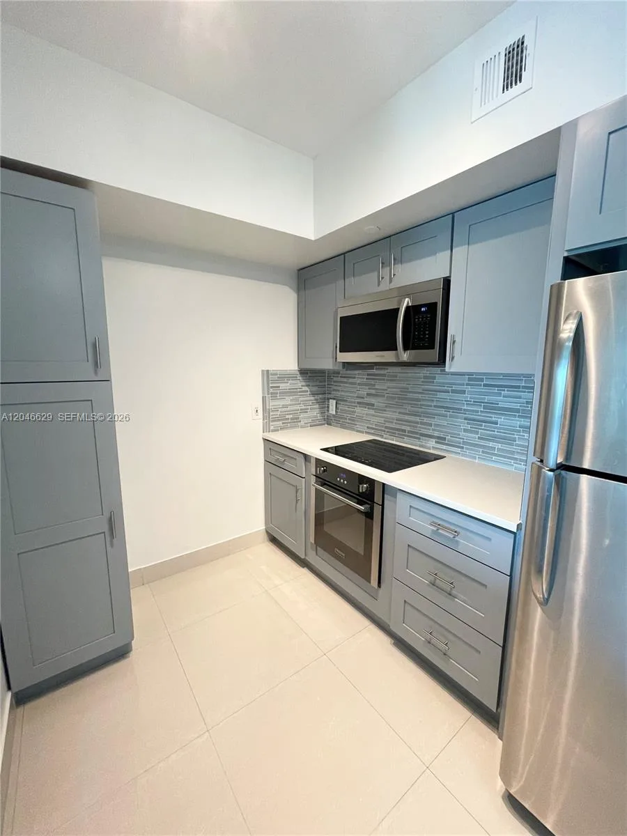 1723 SW 2nd Ave # 801, Miami, FL 33129