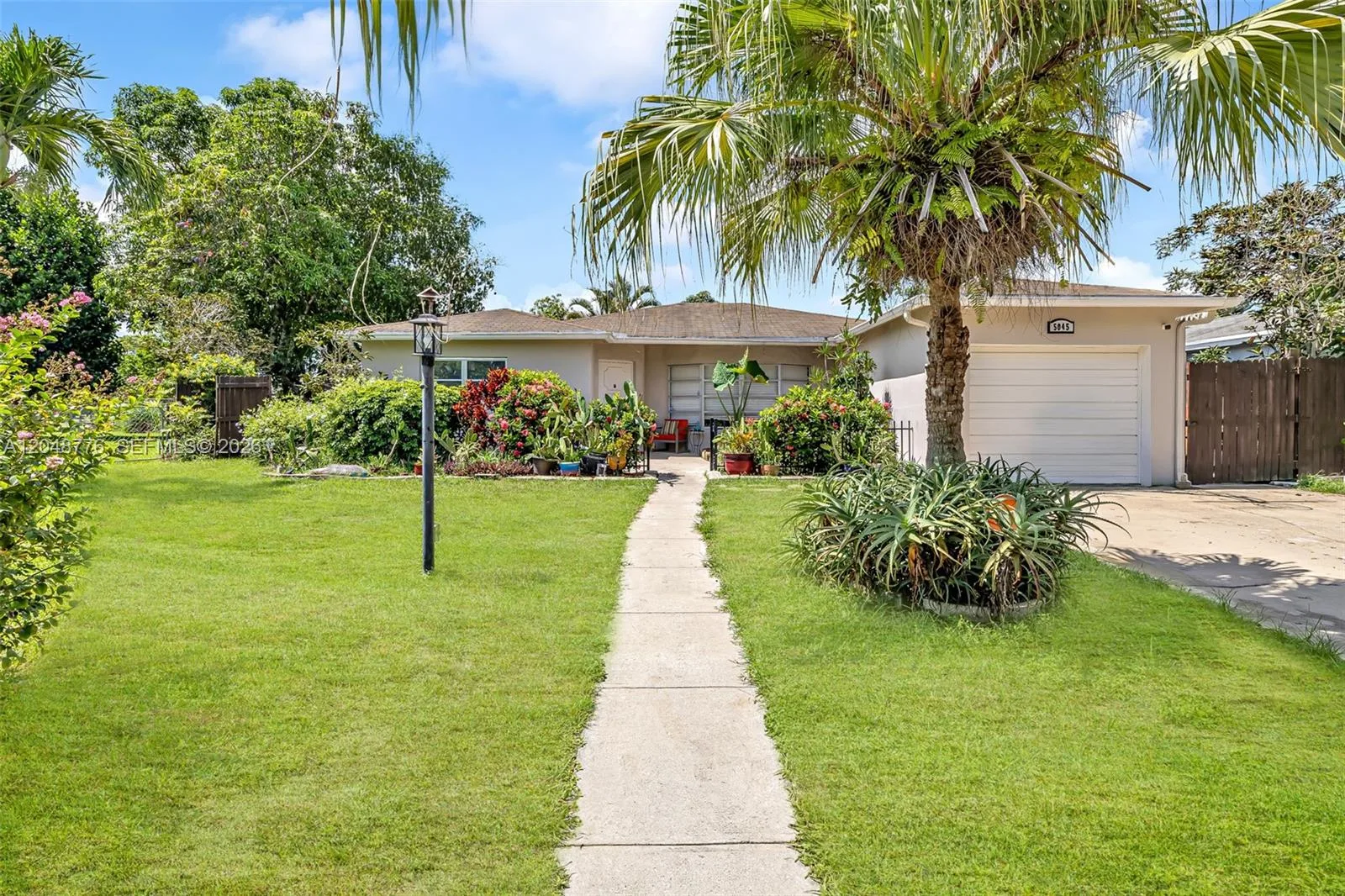 5045 SW 10th St, Margate, FL 33068 photo 5