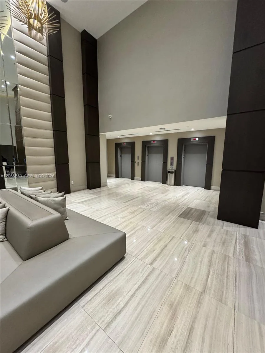 1010 SW 2nd Ave # 607, Miami, FL 33130 photo 4