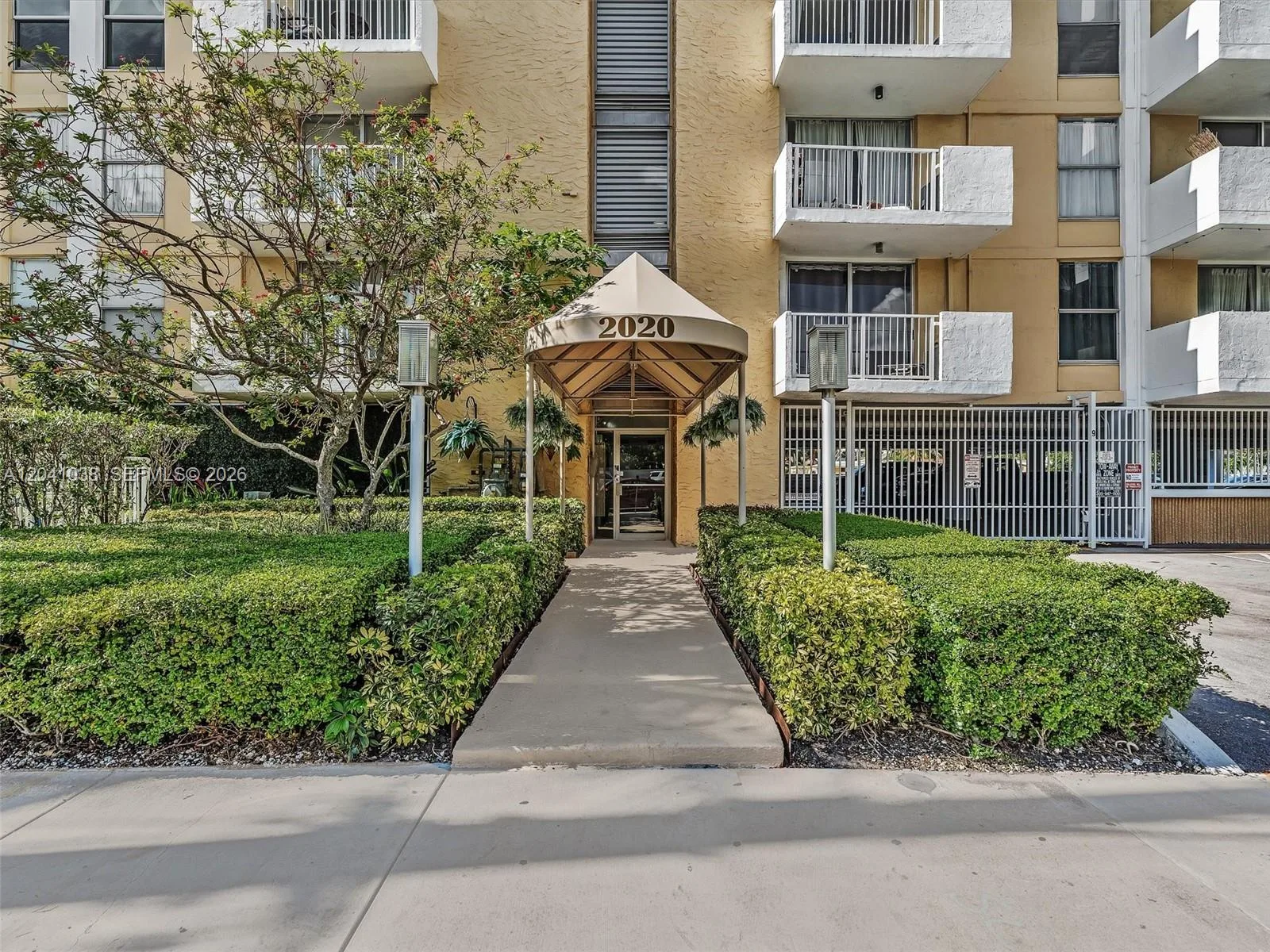 2020 NE 135th St # 601, North Miami, FL 33181 photo 4