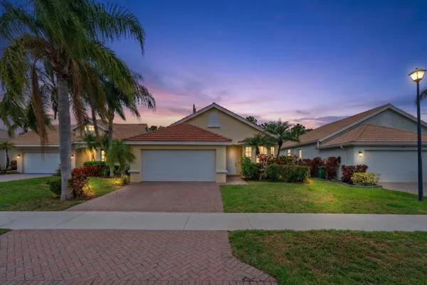 808 SW Munjack Circle, Port St. Lucie, FL 34986
