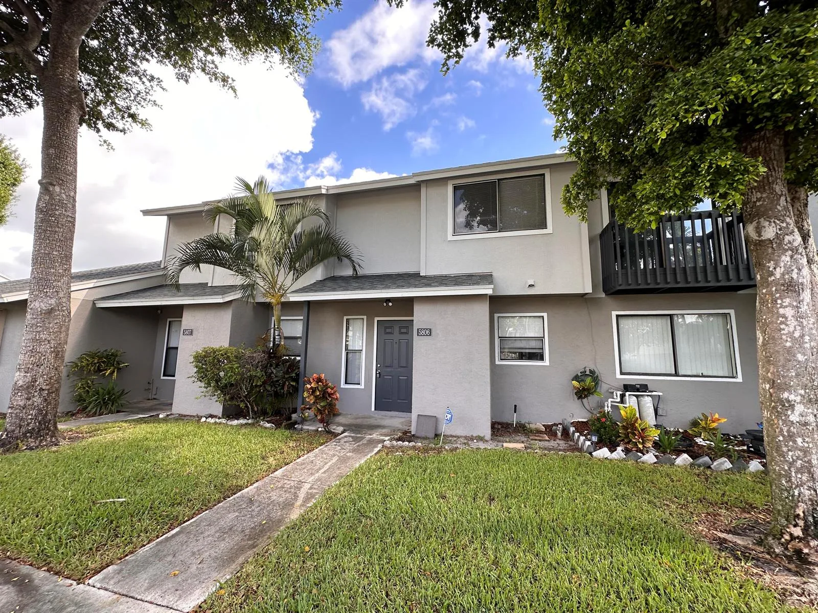 5806 Channel Drive, FL 33463