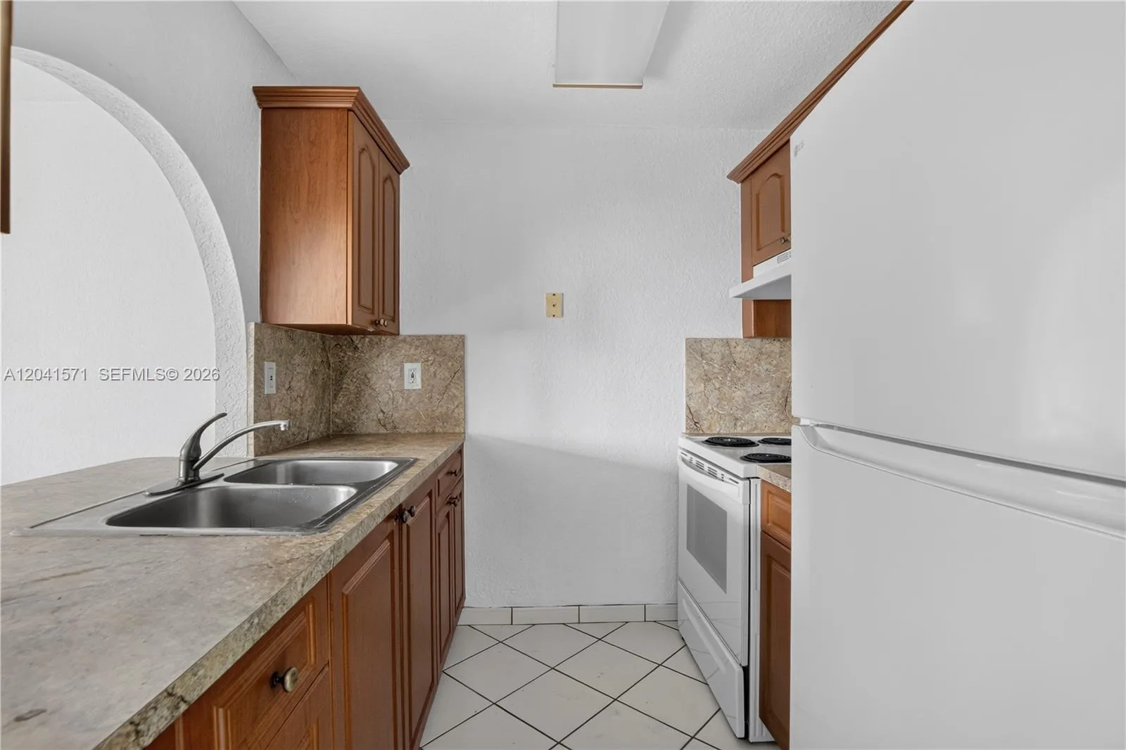5505 NW 7th St # W404, Miami, FL 33126 photo 4