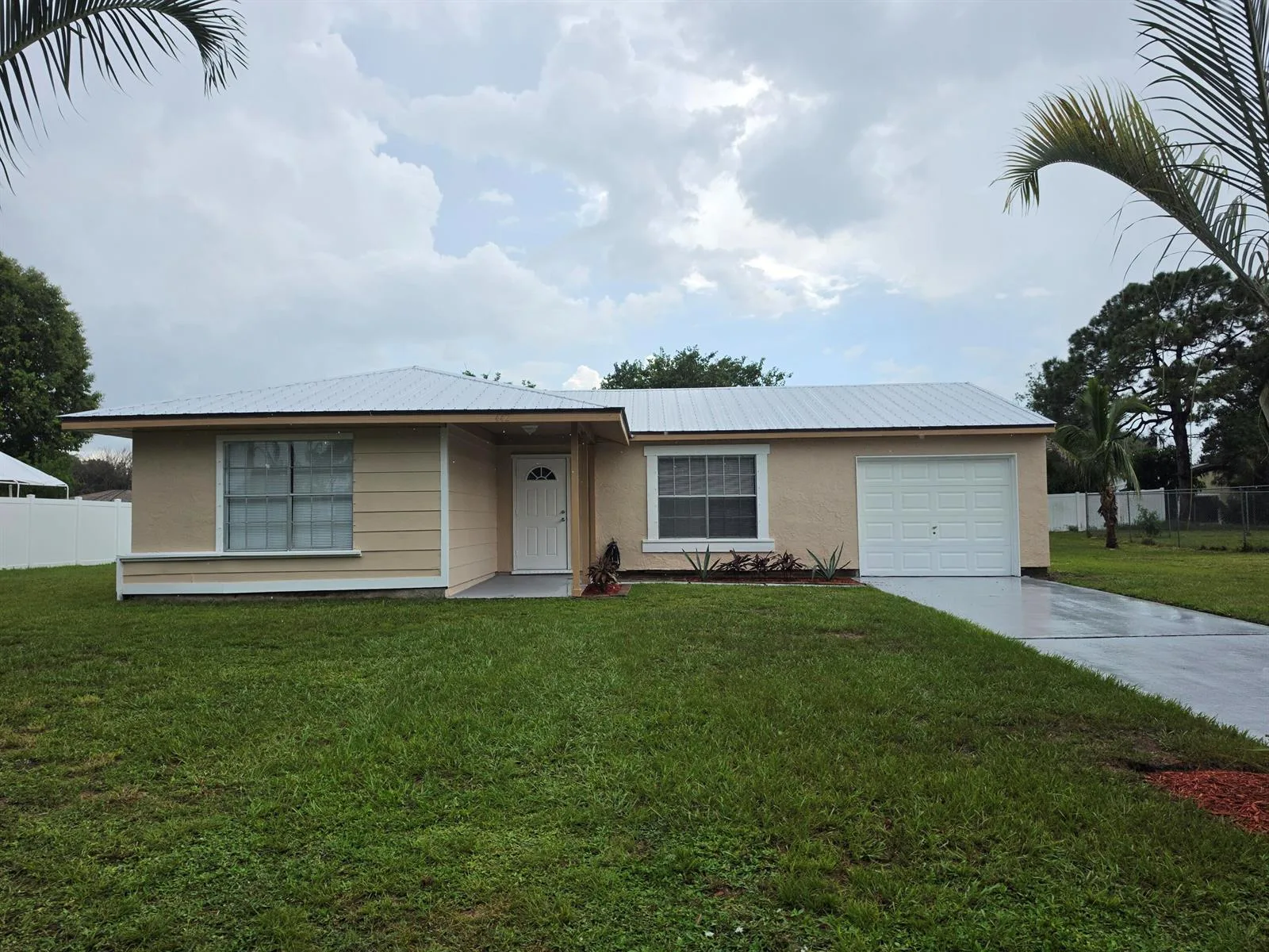 442 SW BELMONT Circle, Port St. Lucie, FL 34953 photo 6