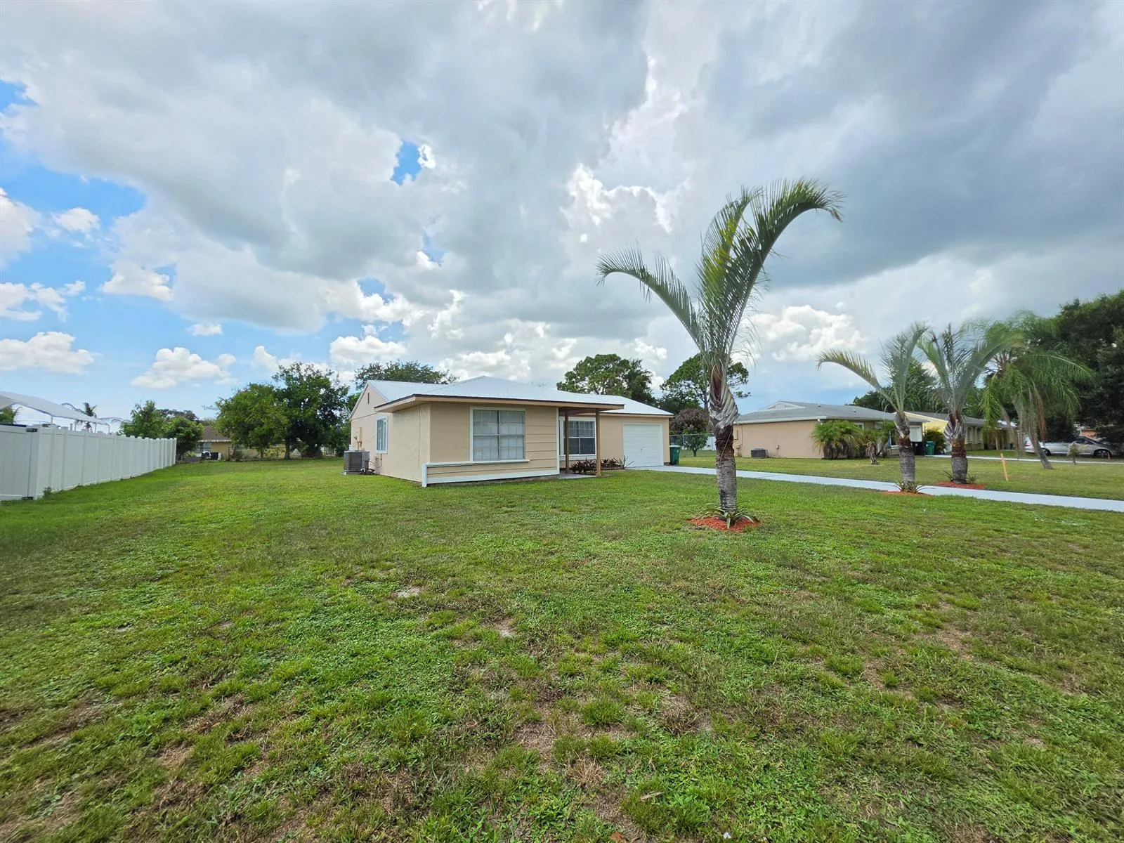 442 SW BELMONT Circle, Port St. Lucie, FL 34953 photo 9