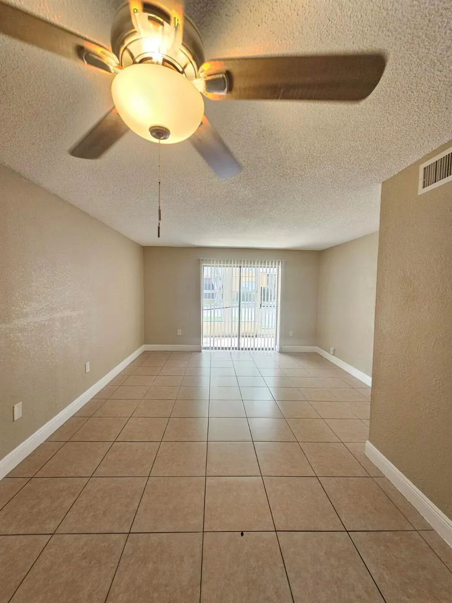 4324 NW 9th Avenue # 6-1c, Deerfield Beach, FL 33064