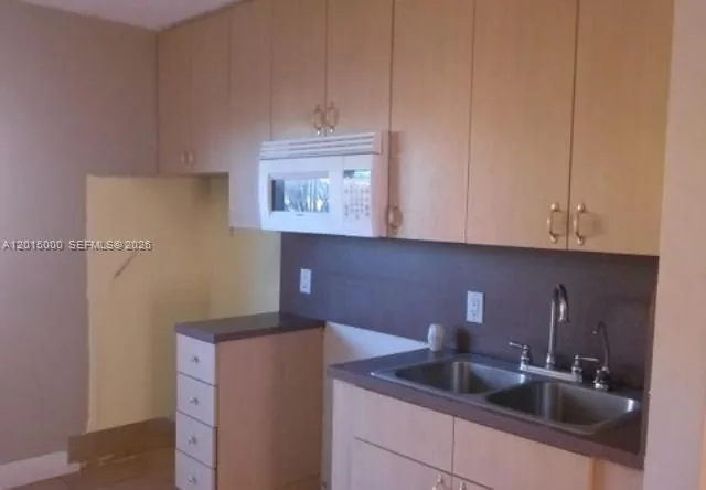5490 W 21st Ct # 313, Hialeah, FL 33016 photo 9