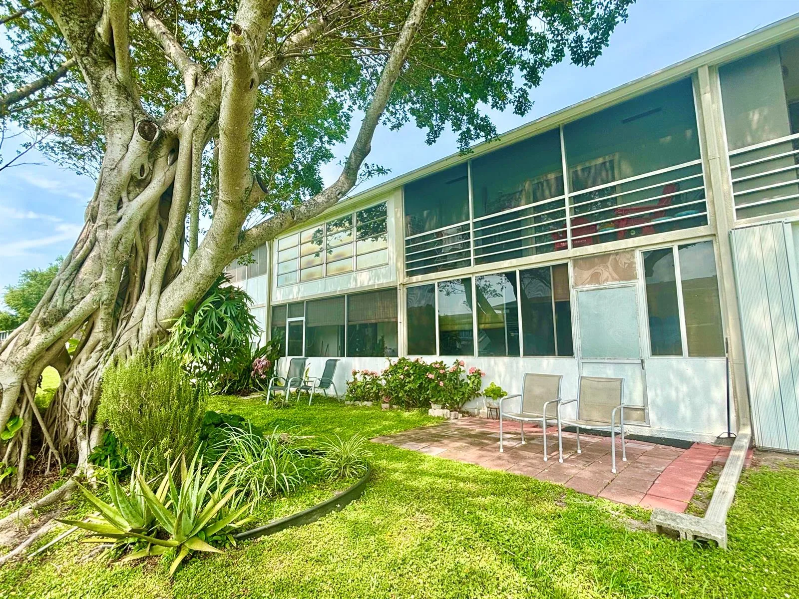 203 Farnham I, Deerfield Beach, FL 33442 photo 4