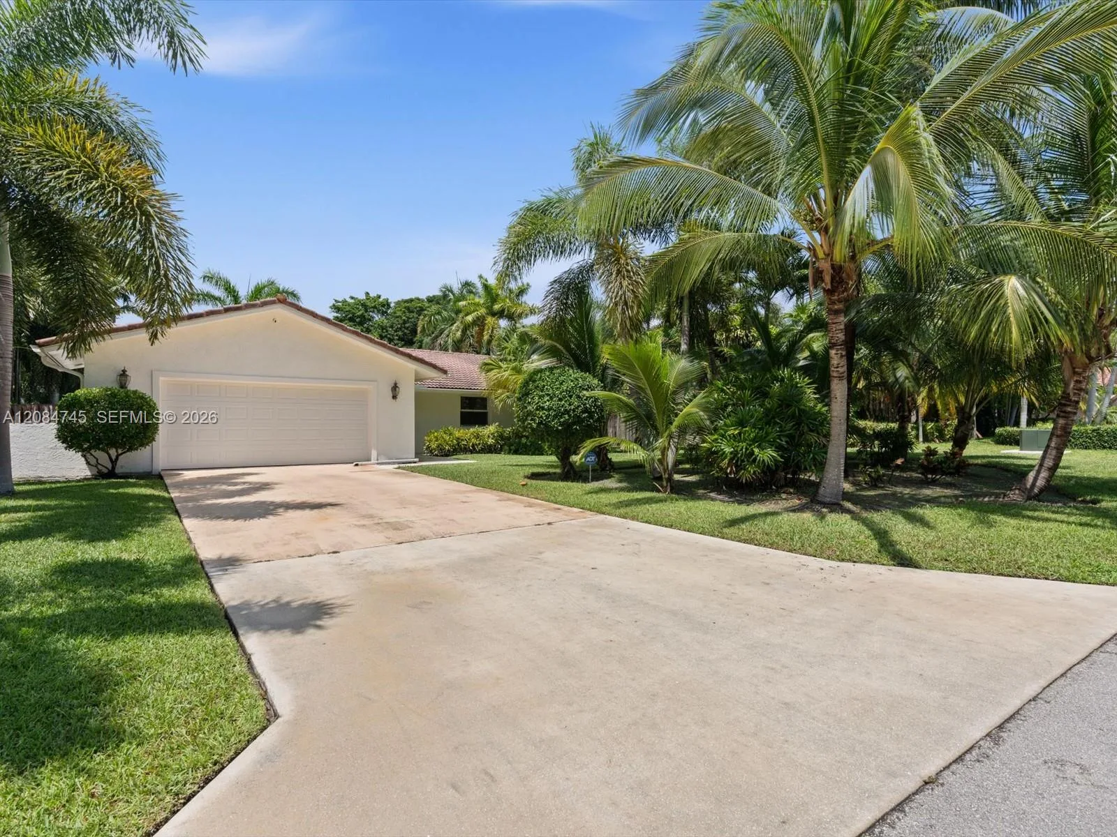 731 NW 4th Ct, Boca Raton, FL 33432