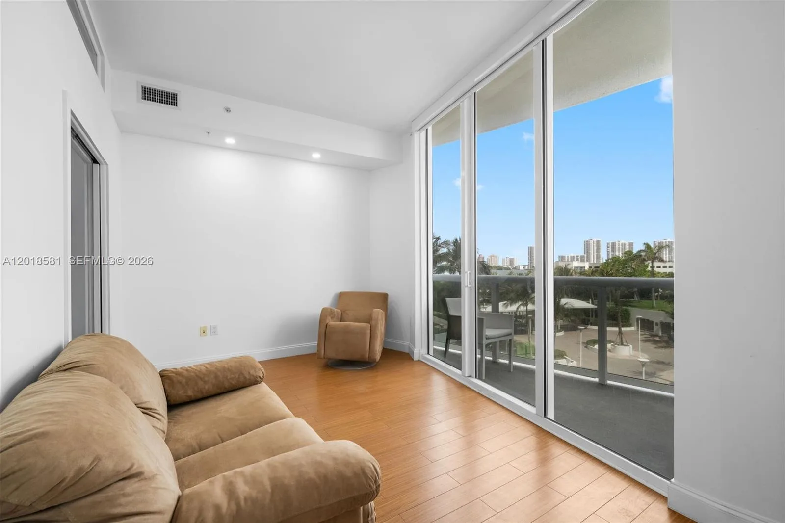 18101 Collins Ave # 606, Sunny Isles Beach, FL 33160 photo 10