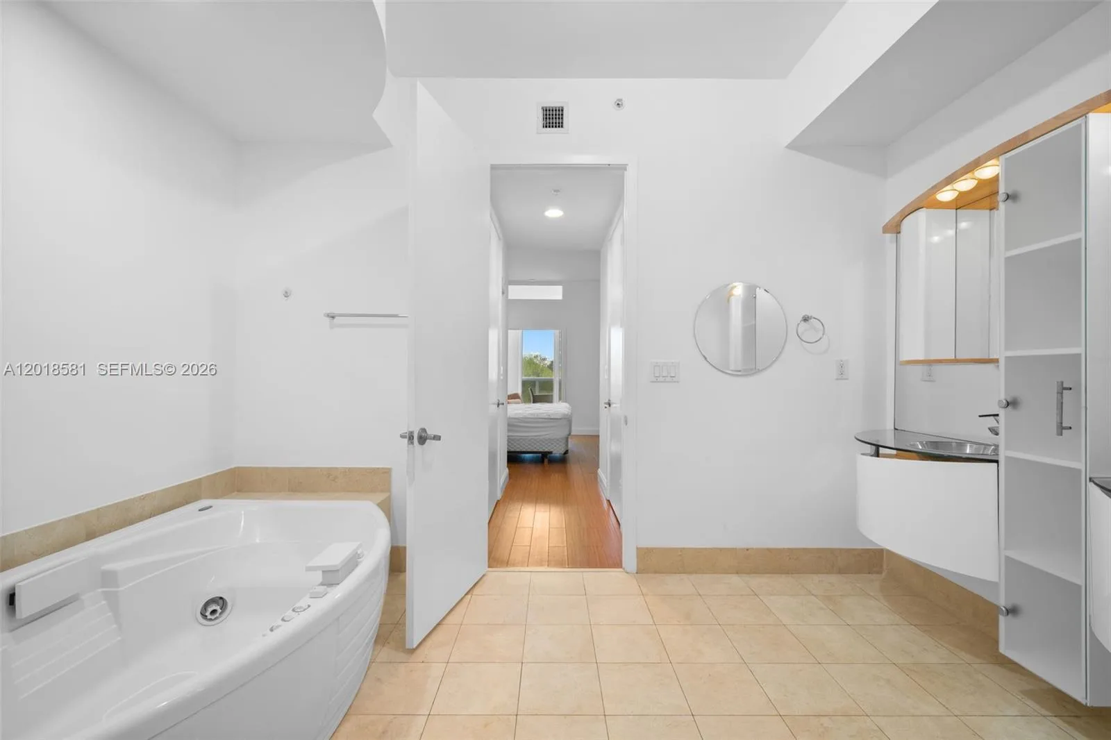 18101 Collins Ave # 606, Sunny Isles Beach, FL 33160 photo 7