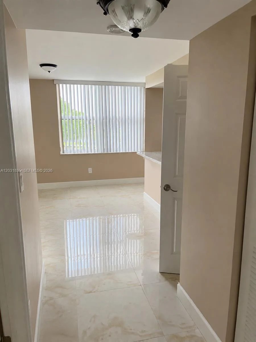 9420 Tangerine Pl # 401, Davie, FL 33324 photo 3