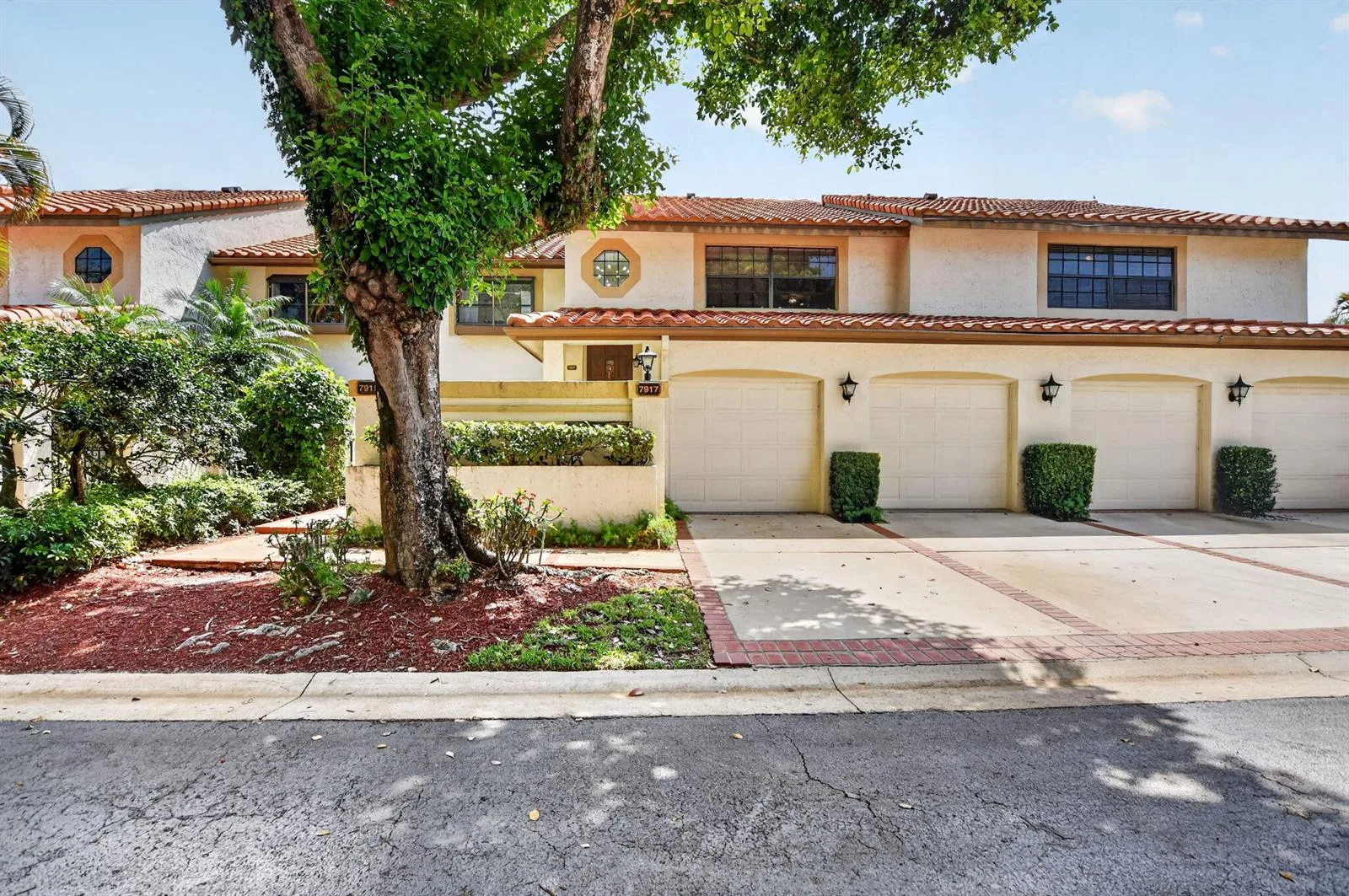7917 LA MIRADA Drive, Boca Raton, FL 33433