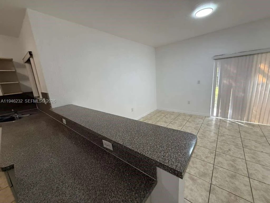 820 SW 6TH CT, Florida City, FL 33034 photo 4