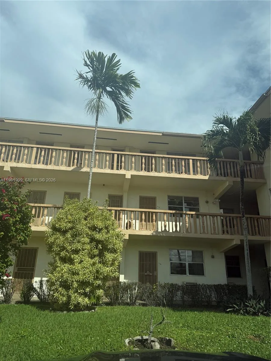 16701 NE 13th Ave # 214, North Miami Beach, FL 33162