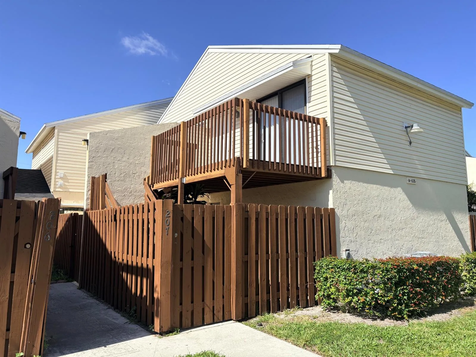 635 Executive Center Drive # M-207, West Palm Beach, FL 33401 photo 2