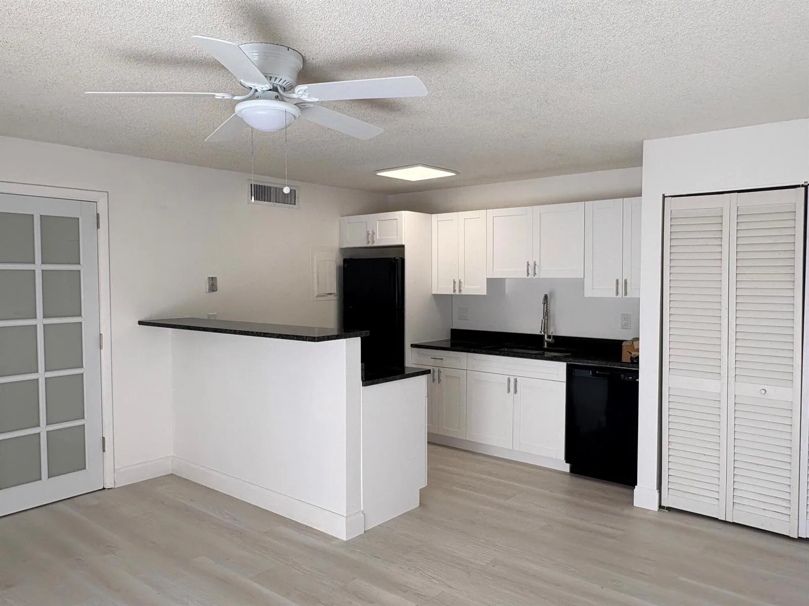 635 Executive Center Drive # M-207, West Palm Beach, FL 33401 photo 5