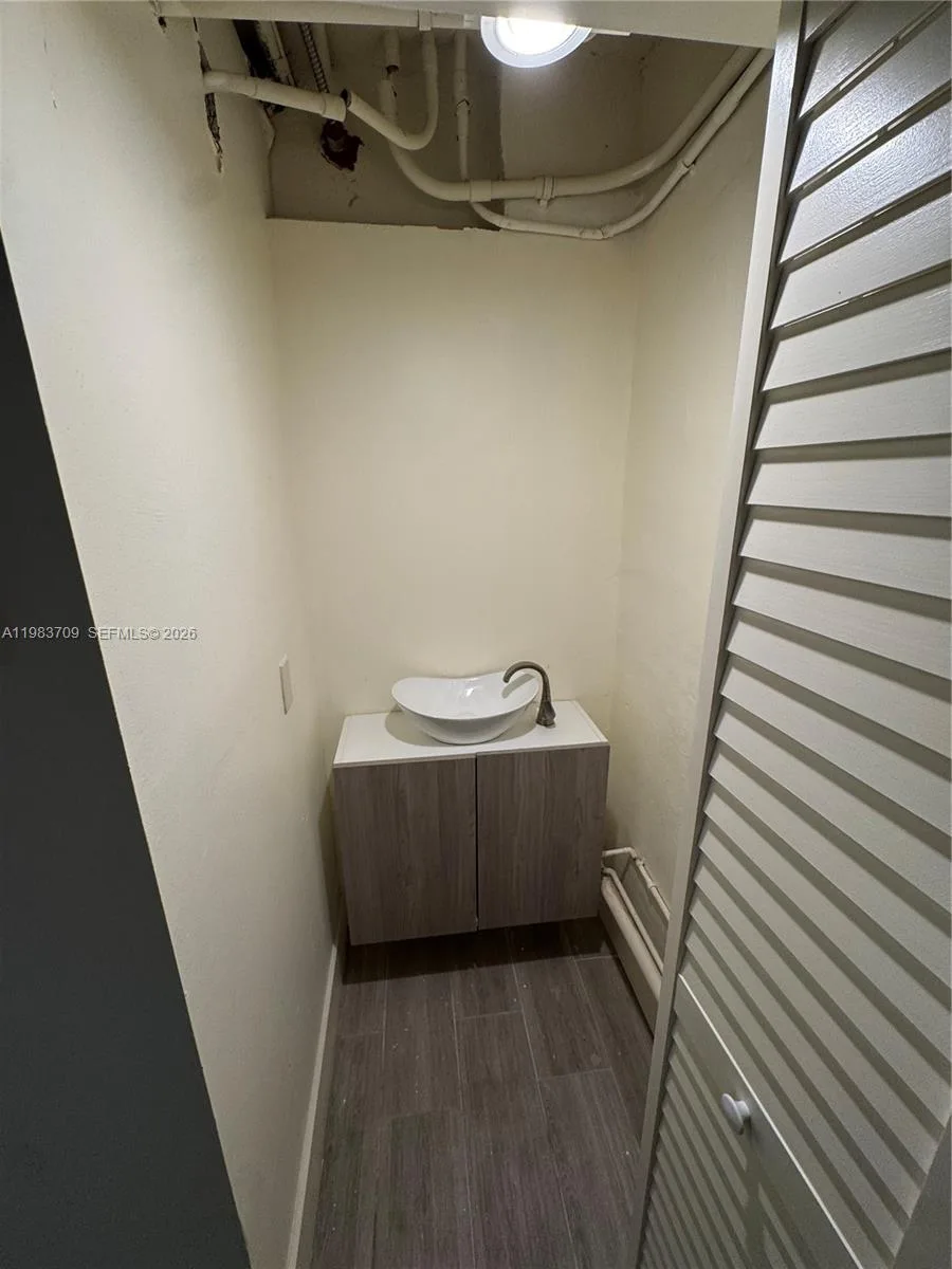 110 Washington Ave # CU-7, Miami Beach, FL 33139 photo 12