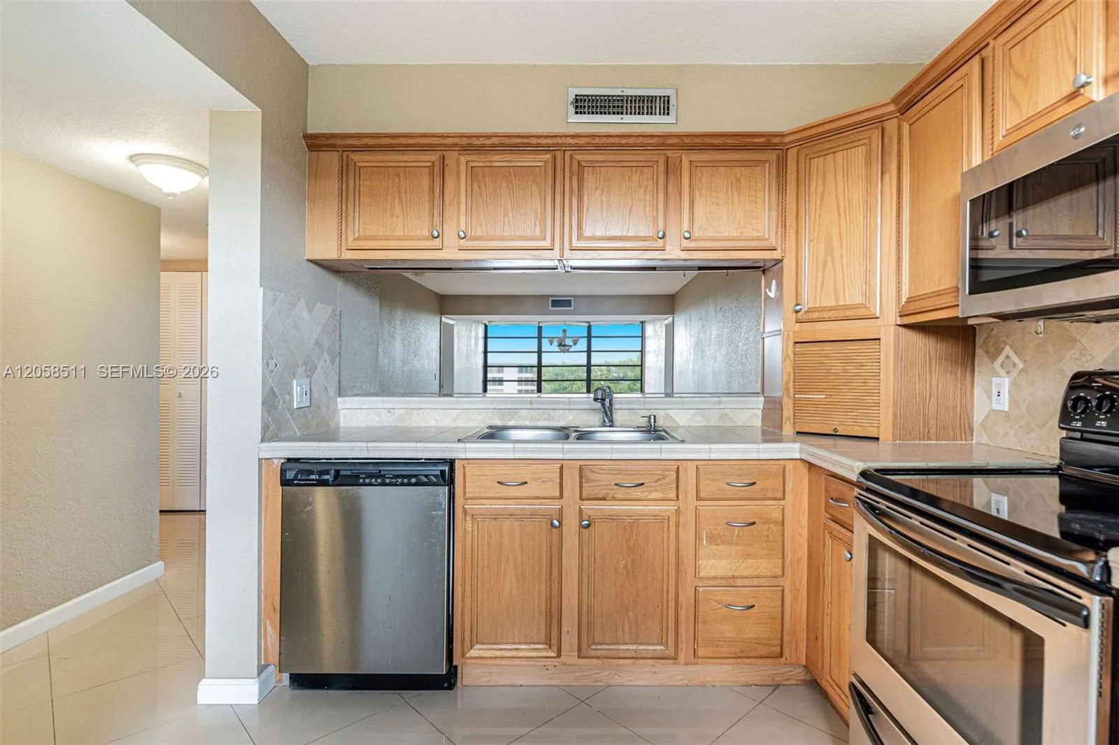 1705 Whitehall Dr # 401, Davie, FL 33324 photo 12