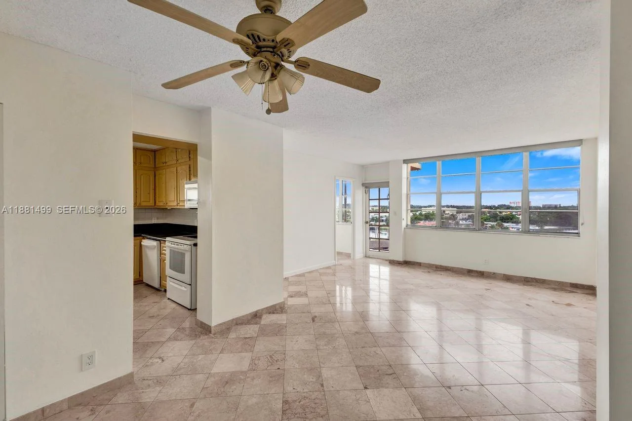 2025 NE 164th St # 716, North Miami Beach, FL 33162 photo 4