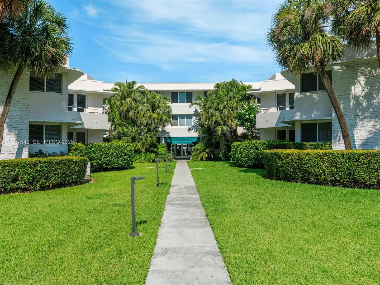 10190 Collins Ave # 107, Bal Harbour, FL 33154