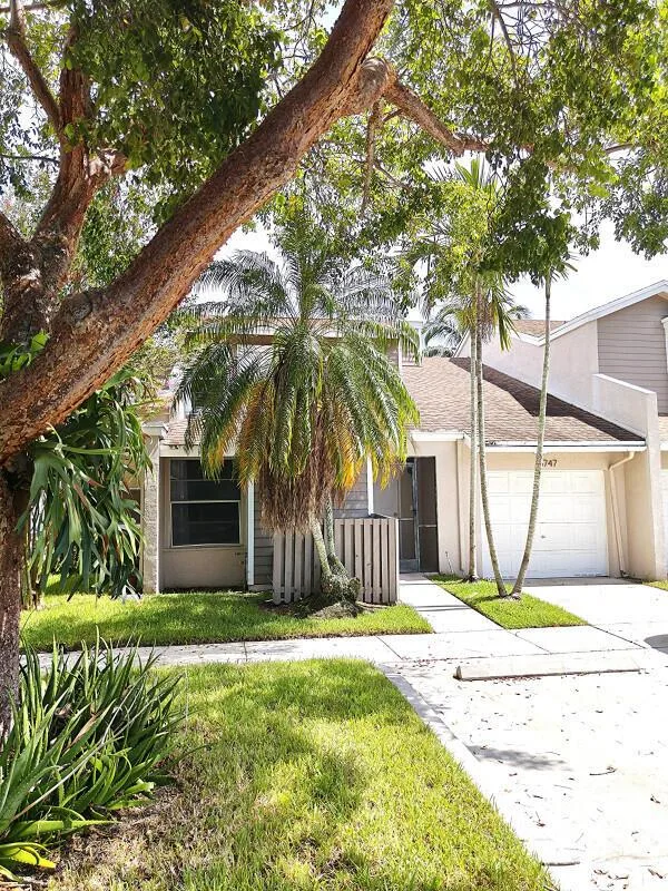 15747 Woodgate Place, Sunrise, FL 33326