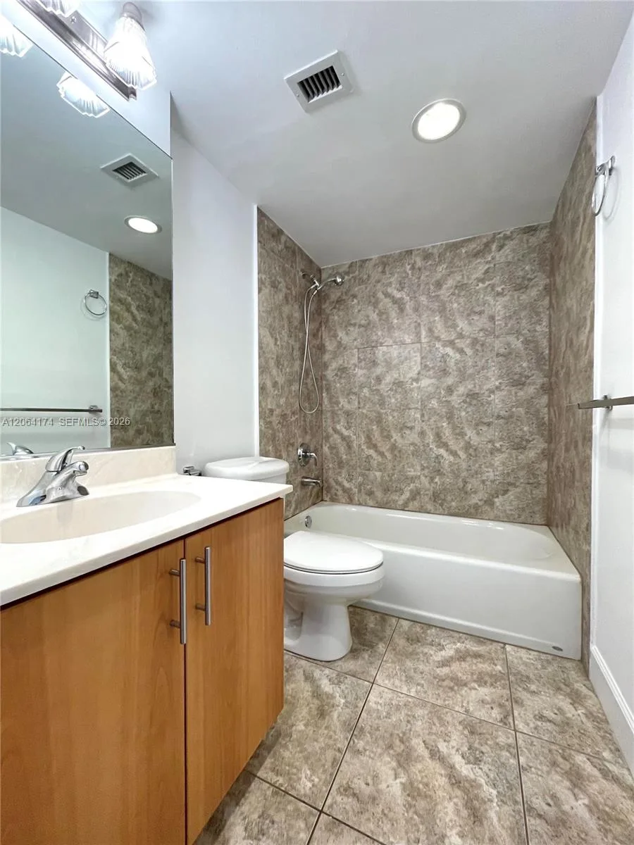 7501 E Treasure Dr # 10C, North Bay Village, FL 33141 photo 7