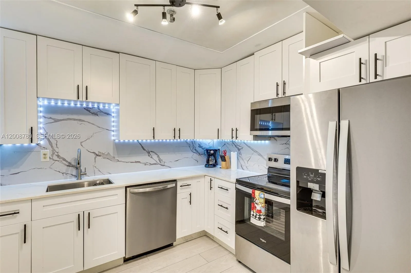 250 181st Dr # 102, Sunny Isles Beach, FL 33160 photo 6