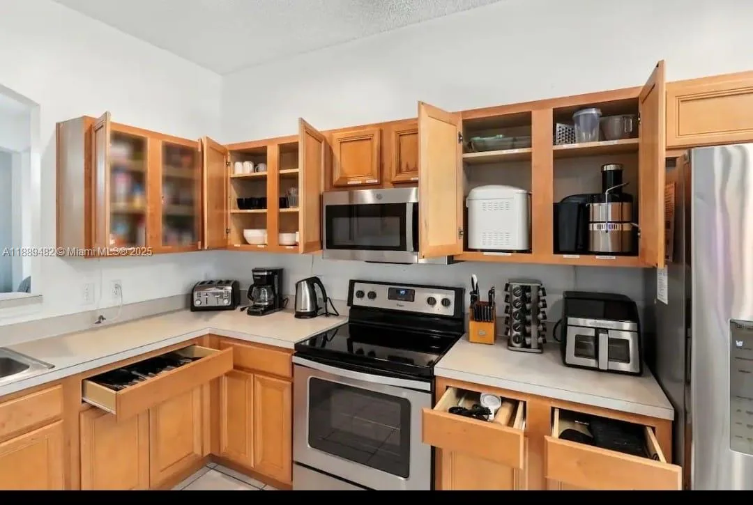 8520 SUNRISE KEY DR, Kissimmee, FL 34747 photo 4