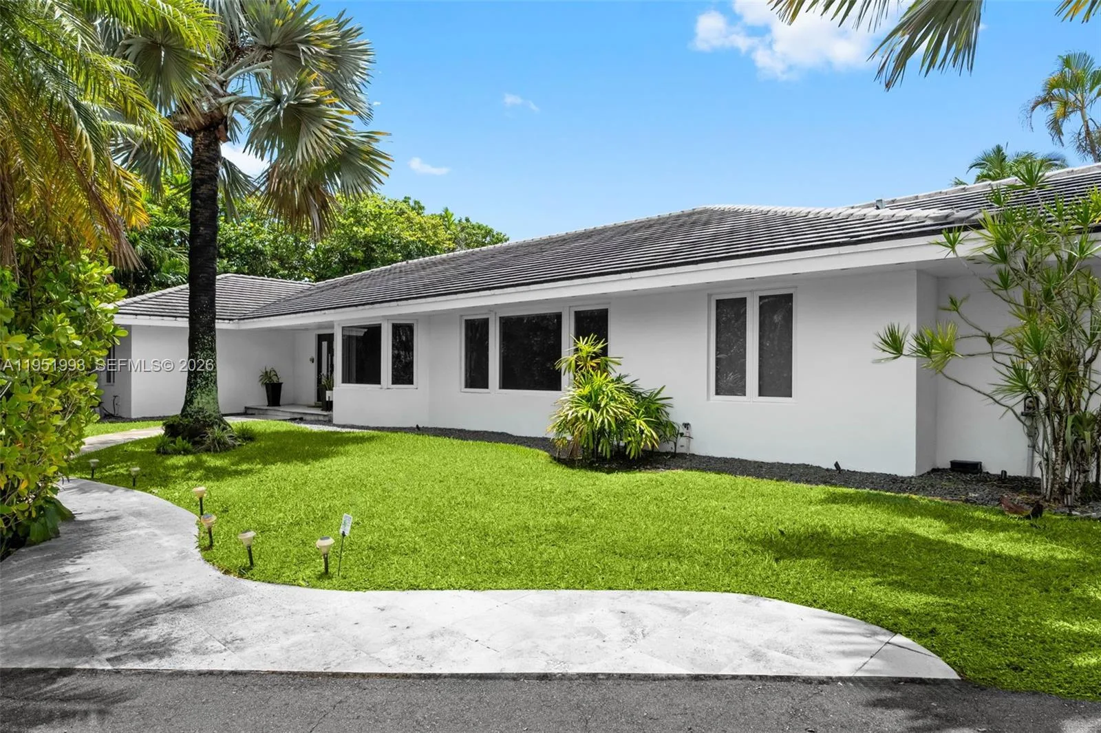 415 Rovino Ave, Coral Gables, FL 33156 photo 9