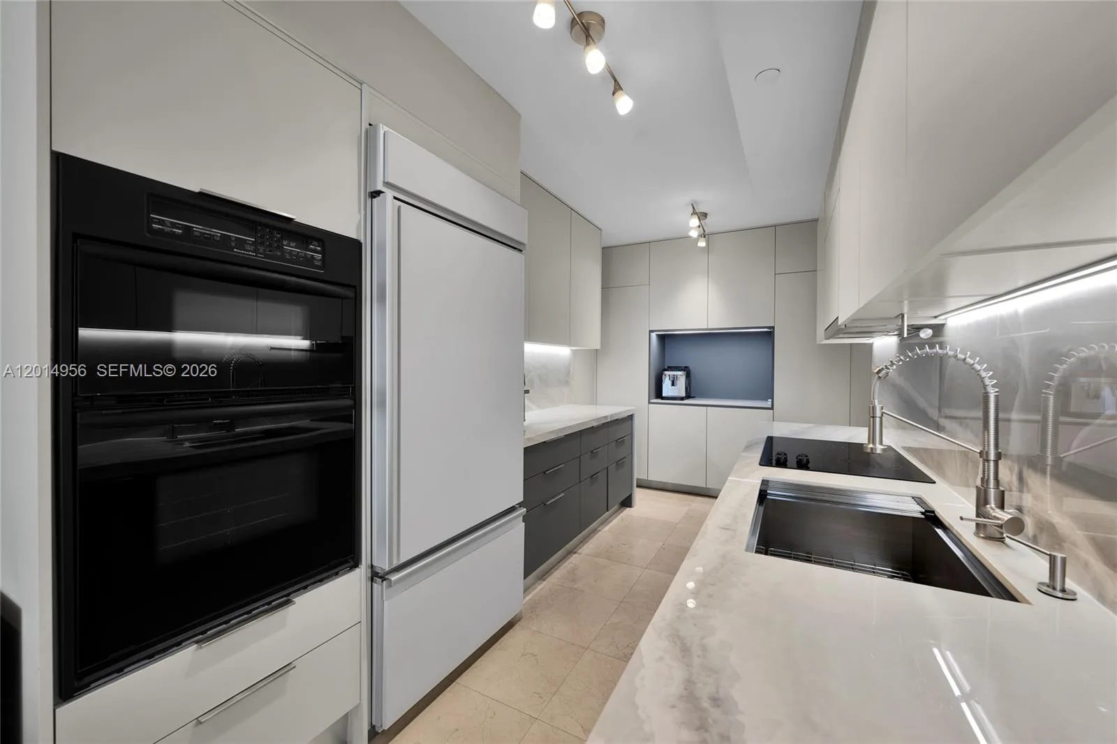 1800 S Ocean Dr # 2007, Hallandale Beach, FL 33009