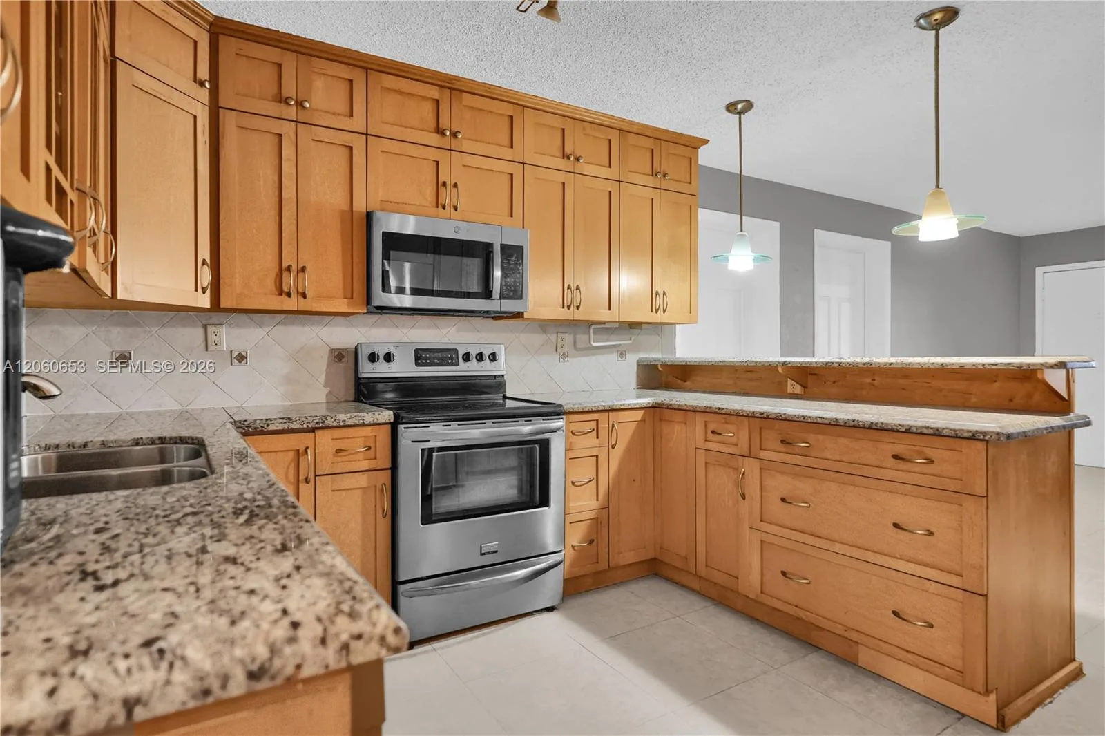 4011 N Meridian Ave # 21, Miami Beach, FL 33140 — zdjęcie 2