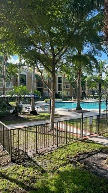 8020 N Nob Hill Rd # 205, Tamarac, FL 33321