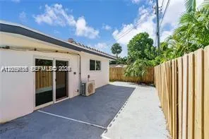 2185 Imperial Point Dr, Fort Lauderdale, FL 33308 photo 4