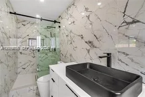 2185 Imperial Point Dr, Fort Lauderdale, FL 33308 photo 5