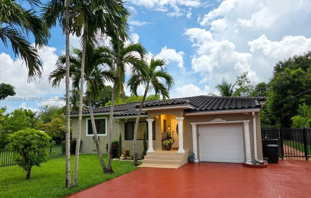 240 NE 152nd St # N/A, Miami, FL 33162