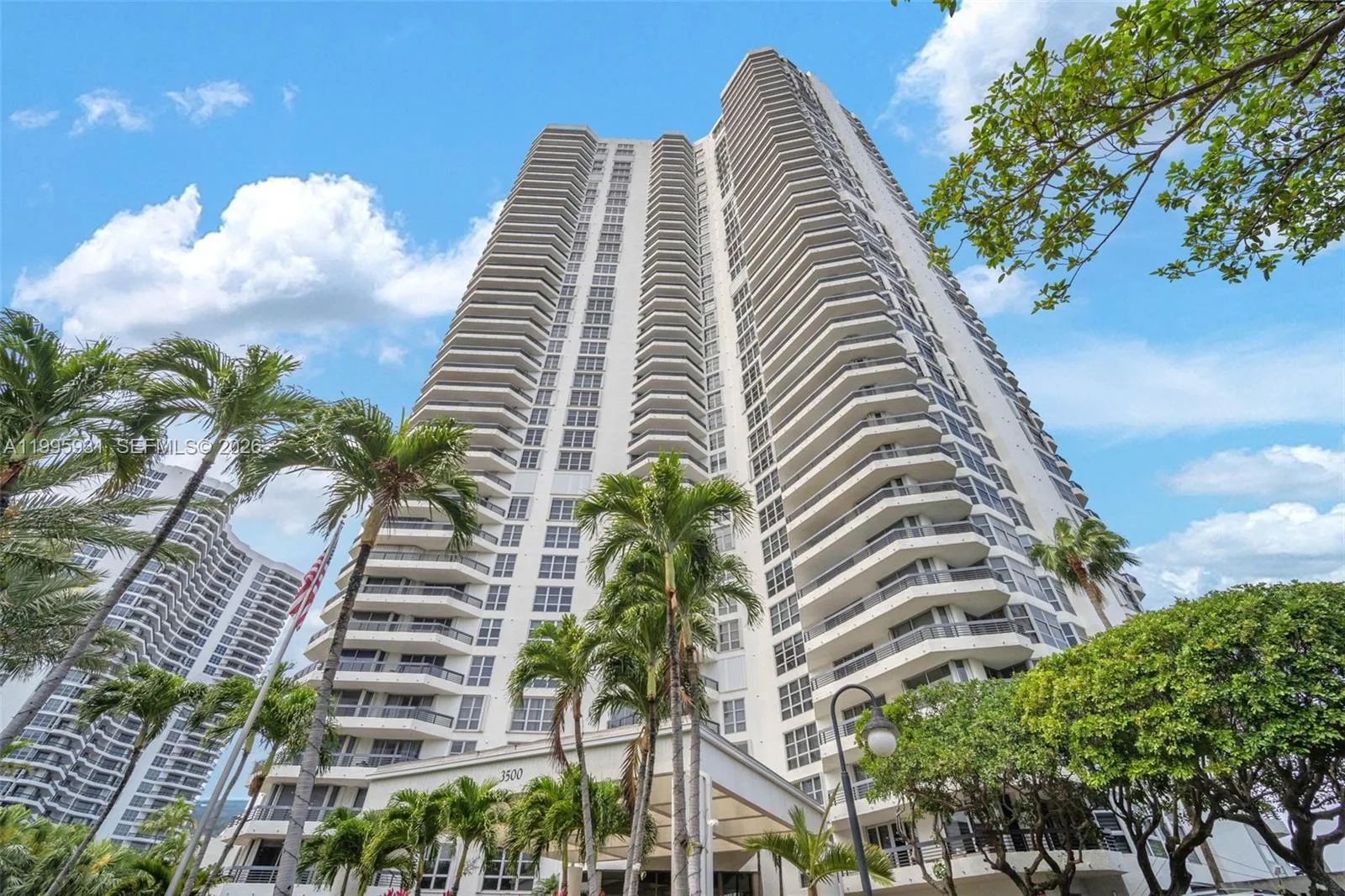 3500 Mystic Pointe Dr # 3001, Aventura, FL 33180 photo 8