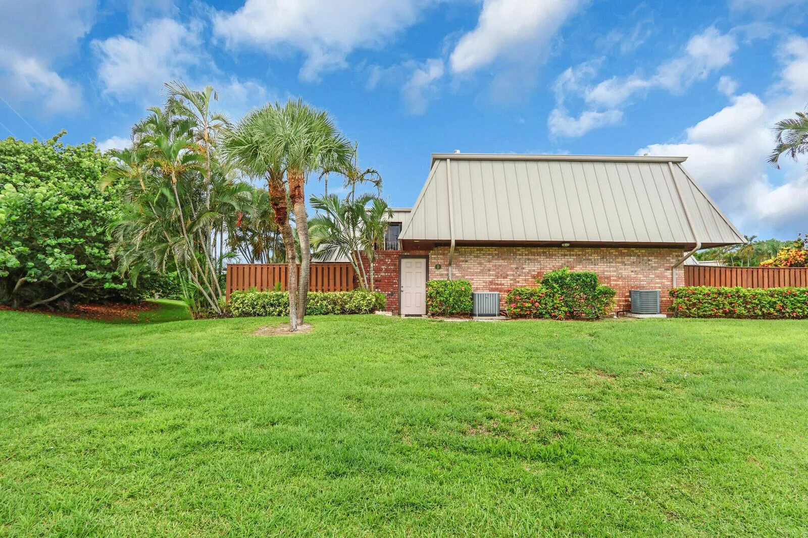 1420 OCEAN Way # 7D, Jupiter, FL 33477 photo 2