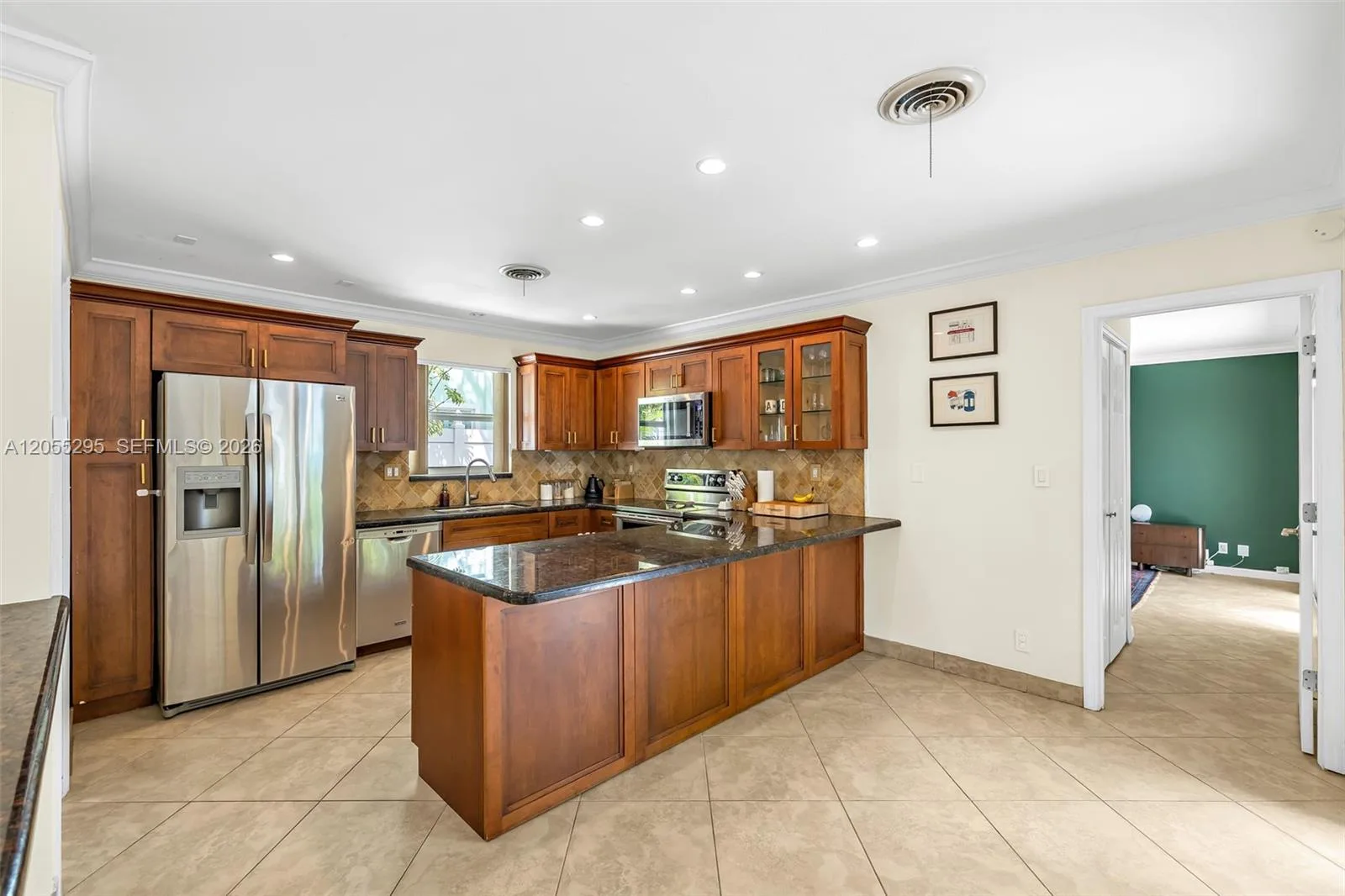 2137 NE 61st Ct, Fort Lauderdale, FL 33308 photo 11
